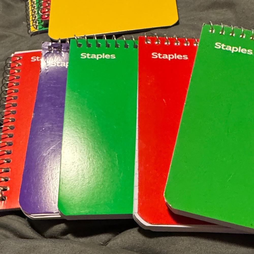 9 Staples Notebooks Set - Picture 9 of 9